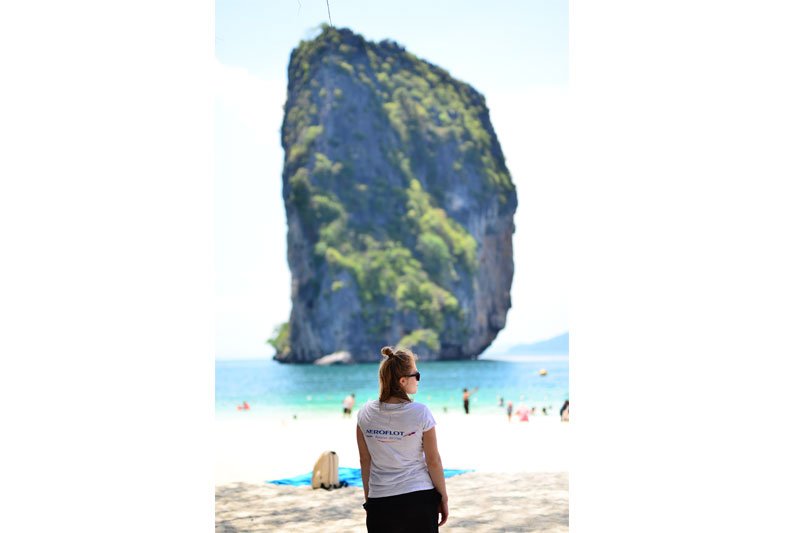 Mergina Puketo saloje