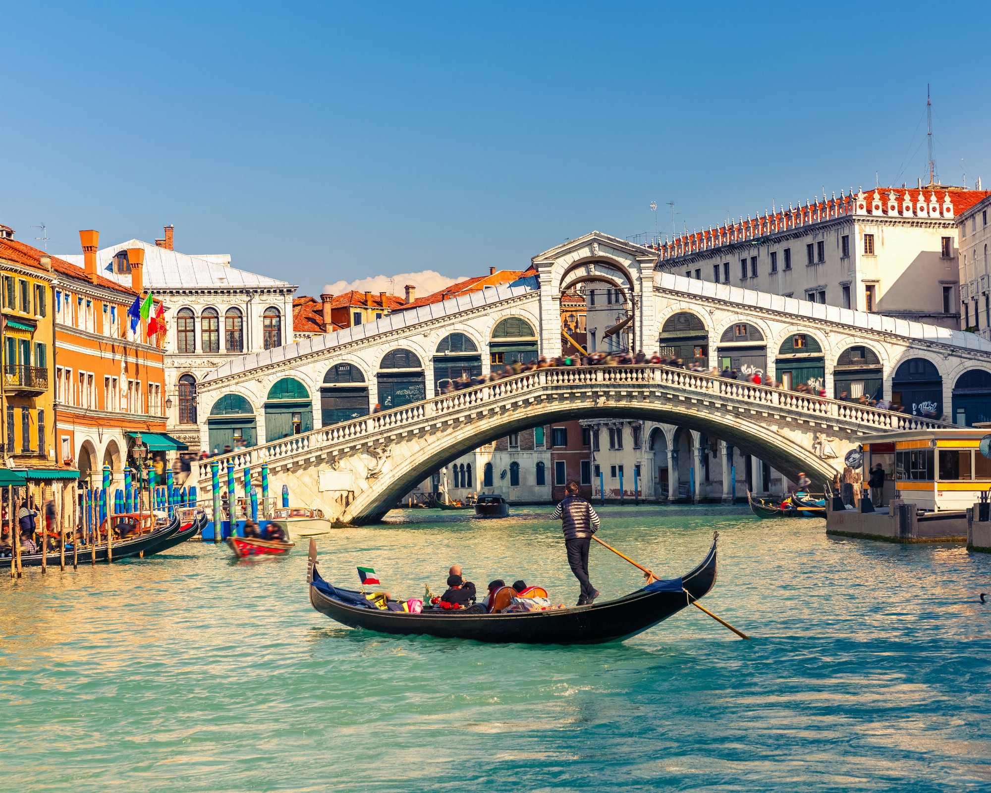 bigstock-gondola-near-rialto-bridge-in-63358387